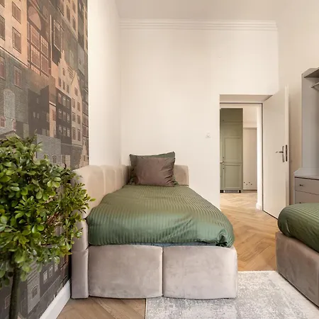 Emerald House Old Town * Varsó