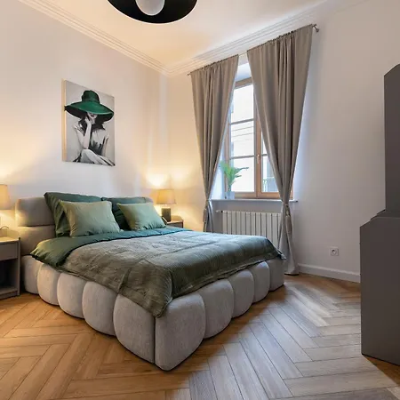 Emerald House Old Town Apartman