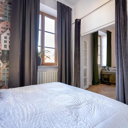 Emerald House Old Town