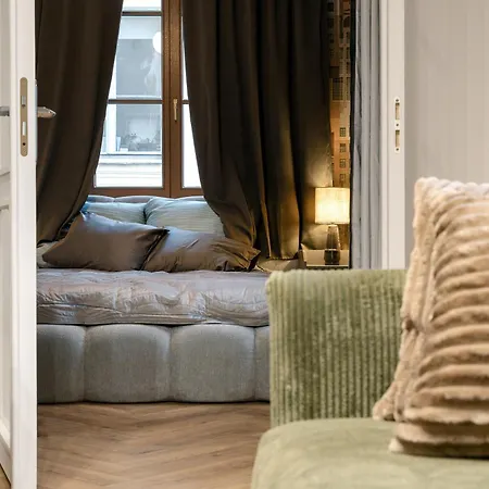 Emerald House Old Town * Varsó