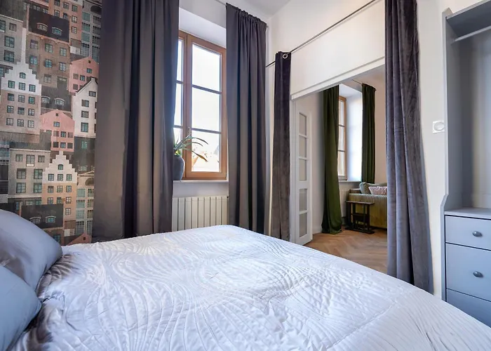 Emerald House Old Town